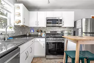 33 Malbone St, Providence, RI 02908 - Photo 11