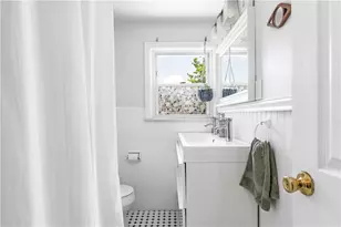 33 Malbone St, Providence, RI 02908 - Photo 27
