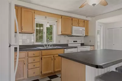 5 Seth Street, East Providence, RI 02914 - Photo 19