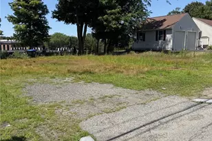 130 Woodward Road Rd, Providence, RI 02904 - Photo 1