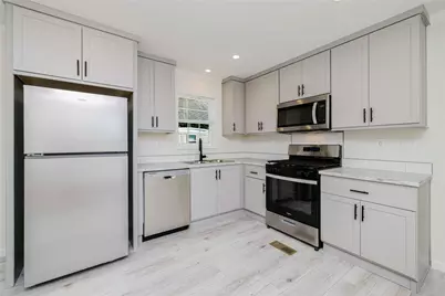 1346 Newport Avenue, Attleboro, MA 02703 - Photo 7