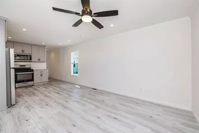 1346 Newport Avenue, Attleboro, MA 02703 - Photo 9