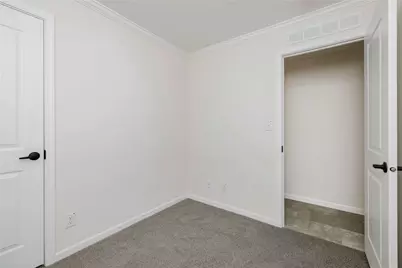 1346 Newport Avenue, Attleboro, MA 02703 - Photo 23