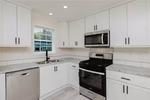 1346 Newport Ave, Attleboro, MA 02703 - Photo 5