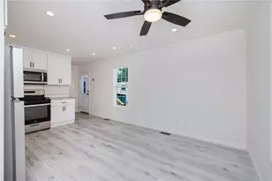 1346 Newport Ave, Attleboro, MA 02703 - Photo 9