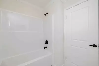 1346 Newport Avenue, Attleboro, MA 02703 - Photo 15