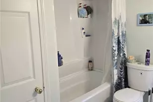 55 Court St, Bristol, RI 02809 - Photo 7