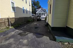 55 Court St, Bristol, RI 02809 - Photo 9