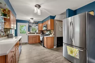 16 Allard St, Warwick, RI 02889 - Photo 21
