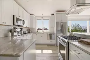 419 Broadway, Newport, RI 02840 - Photo 11