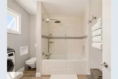 419 Broadway #5, Newport, RI 02840 - Photo 23