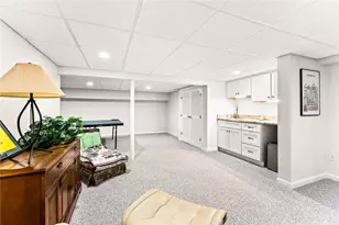 466 Poppasquash Rd, Bristol, RI 02809 - Photo 43