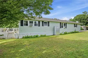 36 Cantaberry Ln, Coventry, RI 02816 - Photo 3