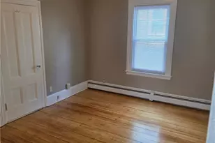 140 Larch St, Providence, RI 02906 - Photo 9