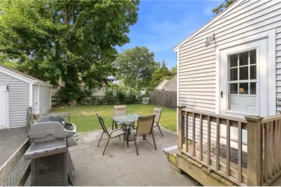 34 Platt Street, Bristol, RI 02809 - Photo 31