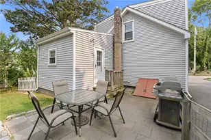 34 Platt St, Bristol, RI 02809 - Photo 29