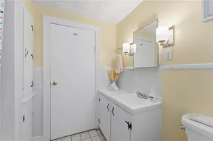 34 Platt St, Bristol, RI 02809 - Photo 17