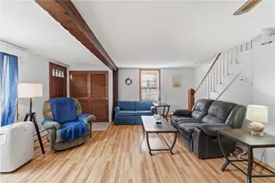 34 Platt St, Bristol, RI 02809 - Photo 9