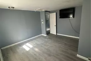 107 Earl St, West Warwick, RI 02893 - Photo 17