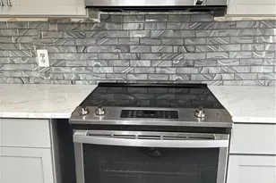 107 Earl St, West Warwick, RI 02893 - Photo 13