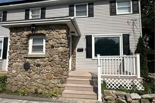 107 Earl St, West Warwick, RI 02893 - Photo 3