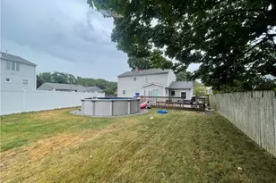 210 Pinecrest Dr, Pawtucket, RI 02861 - Photo 21