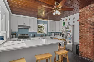 2 Channing Pl, Newport, RI 02840 - Photo 5