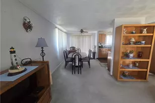 28 Longbow Dr, West Warwick, RI 02893 - Photo 11