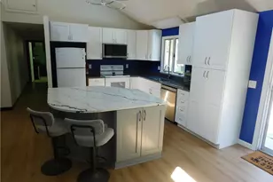 4 Glendale Cir, North Kingstown, RI 02852 - Photo 3