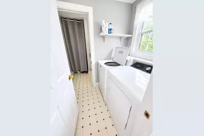 30 Gibson Avenue, Narragansett, RI 02882 - Photo 17
