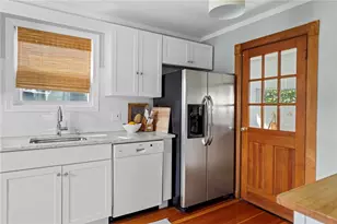 11 Spring Garden St, Warwick, RI 02888 - Photo 21