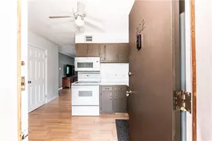 72 W Shore Rd, Warwick, RI 02889 - Photo 3