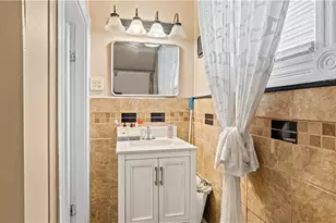 57 Algonquin St, Providence, RI 02907 - Photo 17