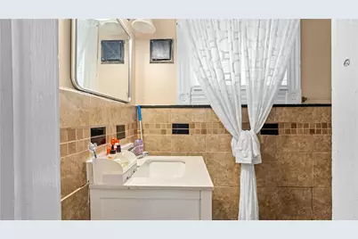 57 Algonquin Street, Providence, RI 02907 - Photo 15