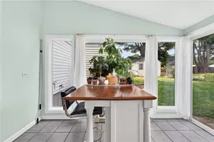 21 Moreland St, Johnston, RI 02919 - Photo 7
