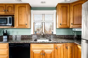 163 Beachwood Dr, Warwick, RI 02818 - Photo 7