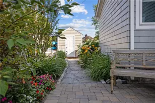 21 Teed Ave, Barrington, RI 02806 - Photo 5
