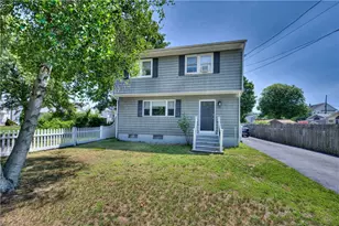 16 Arlington Ave, Warren, RI 02885 - Photo 1