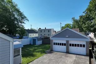 21 Benedict St, Pawtucket, RI 02861 - Photo 39