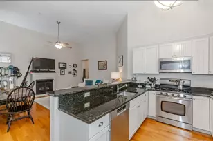 12 Elm St, Newport, RI 02840 - Photo 5