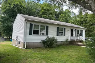28 Karee Ct, South Kingstown, RI 02879 - Photo 3