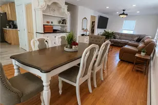 21 Primrose Ln, Johnston, RI 02919 - Photo 9