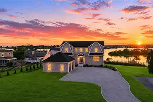 84 Carver Ln, Narragansett, RI 02882 - Photo 1