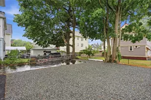 252 California Ave, Providence, RI 02905 - Photo 13