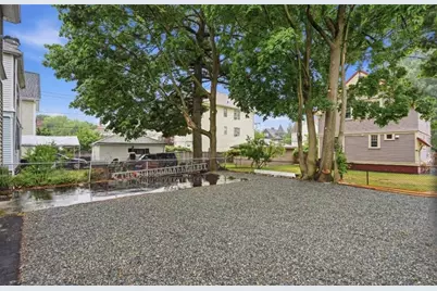 252 Califonia Avenue, Providence, RI 02905 - Photo 13