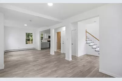 252 California Avenue, Providence, RI 02905 - Photo 9