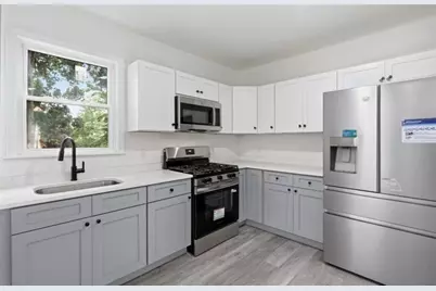 252 Califonia Avenue, Providence, RI 02905 - Photo 5