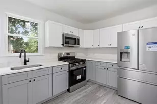 252 Califonia Ave, Providence, RI 02905 - Photo 5