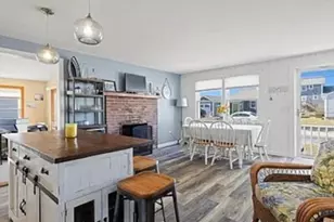 10 Stanton Ave, Narragansett, RI 02882 - Photo 5