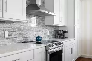 217 Hope St, Bristol, RI 02809 - Photo 13